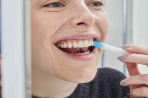 Safe Whitening Solutions Suitable For Individuals With Ongoing Orthodontic Treatments